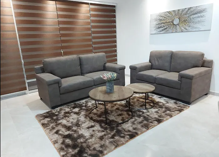Centre Point Comfort Apartment